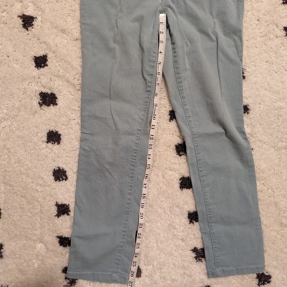 Jessica Simpson Jeans - Picture 5 of 10